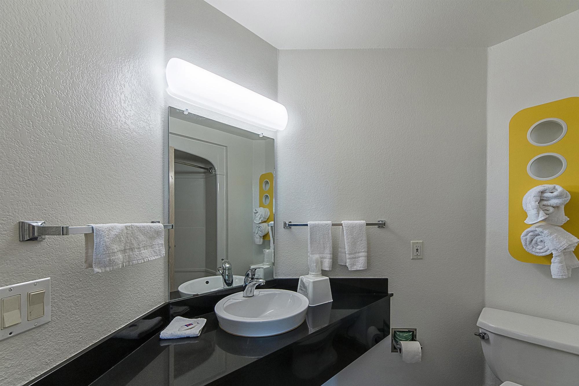 Motel 6-San Antonio, Tx - Downtown - Alamo Dome Esterno foto